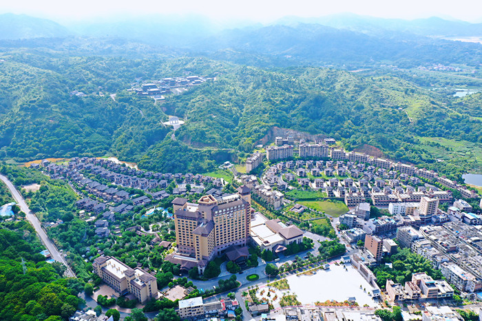 鹿湖温泉度假村_副本.jpg