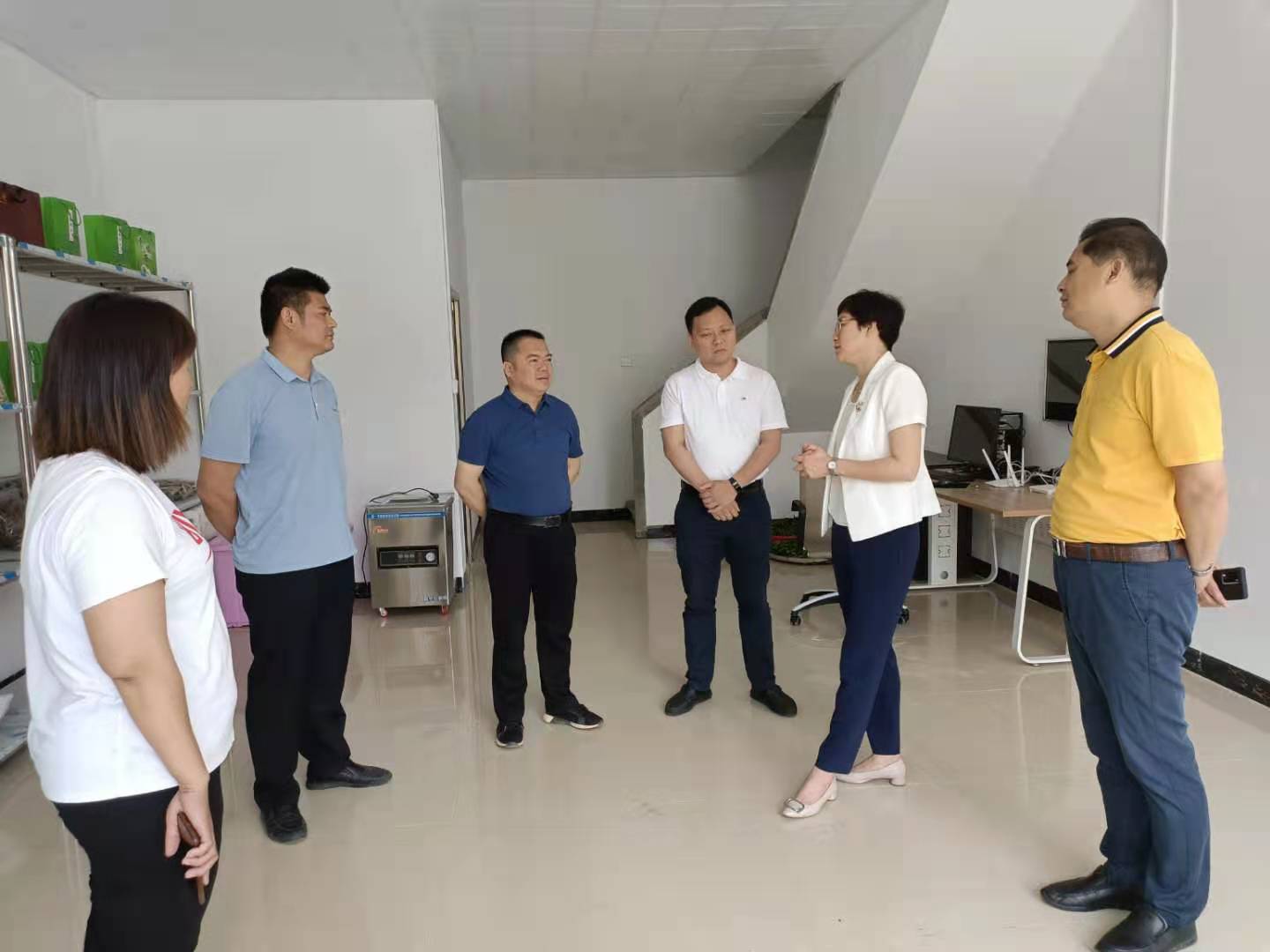 曾小丽2.jpg