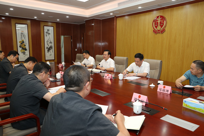 曾永祥详细听取了县法院落实中央督导组反馈意见整改情况和查纠整改环节开展情况汇报_副本.jpg