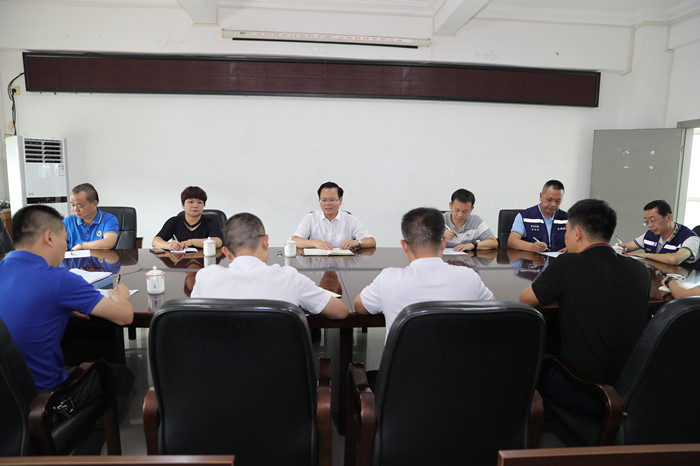 图为座谈会现场_副本.jpg
