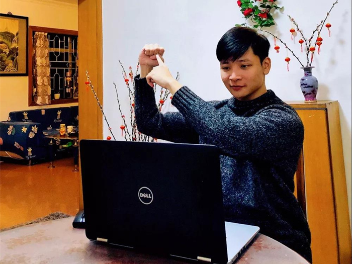 5.武术老师周钰棠在上课.jpg
