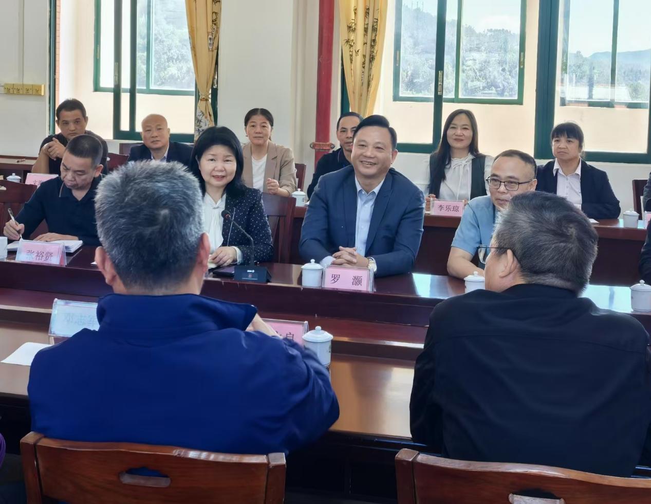 海珠区与丰顺县开展教育帮扶活动暨校际“结对子”签约仪式在砂田学校举行.docx_8