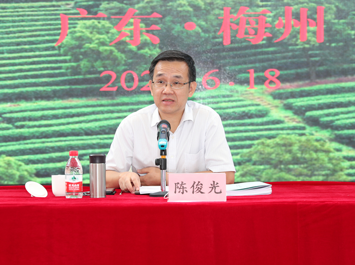 省林业局党组书记、局长陈俊光讲话.JPG