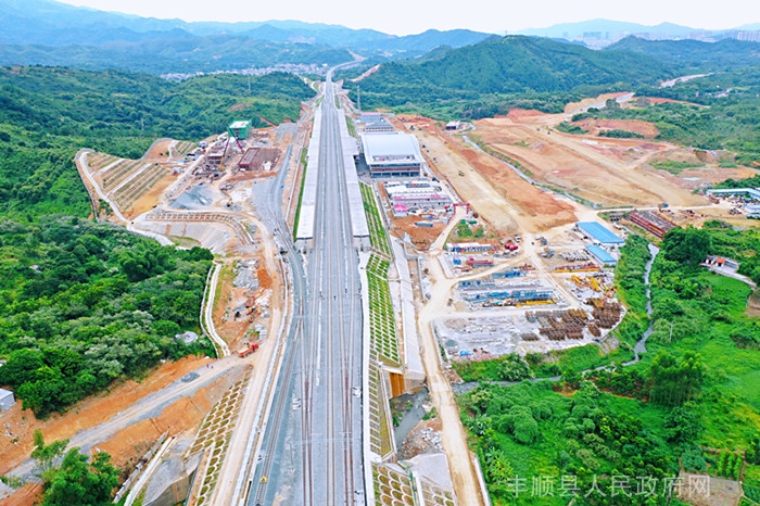 丰顺县gdp_丰顺县大宝山照片