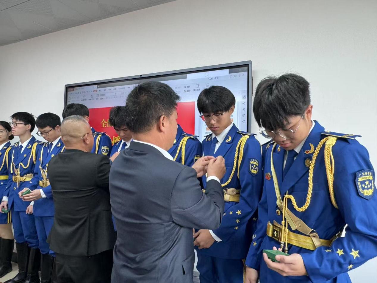 丰顺中学举行“全国国防教育示范学校”授牌仪式.docx_6